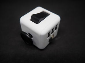 抗砸鼠标大比拼，这些品牌让你鼠标坚不可摧