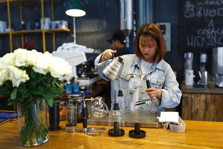 章若楠中餐厅服装品牌，传统与现代的完美融合